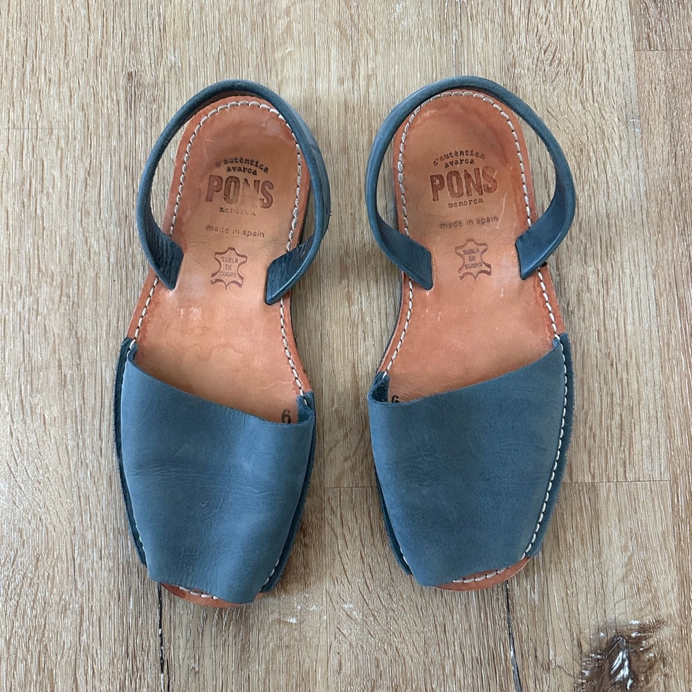 Pons Women's Blue Leather Sandals